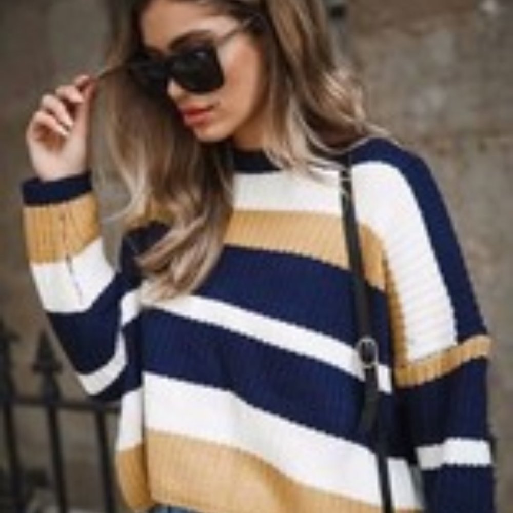 Casual sweaters - Picture 1 of 2